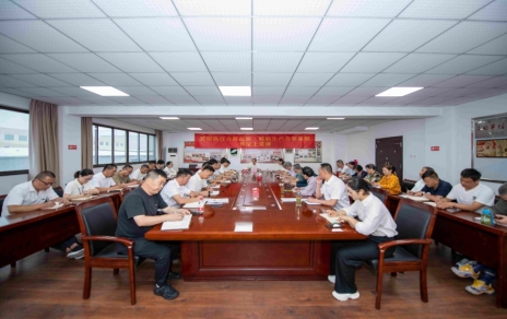 以學(xué)促行、以行促干、正風(fēng)肅紀(jì)，勤廉并重干事業(yè)！